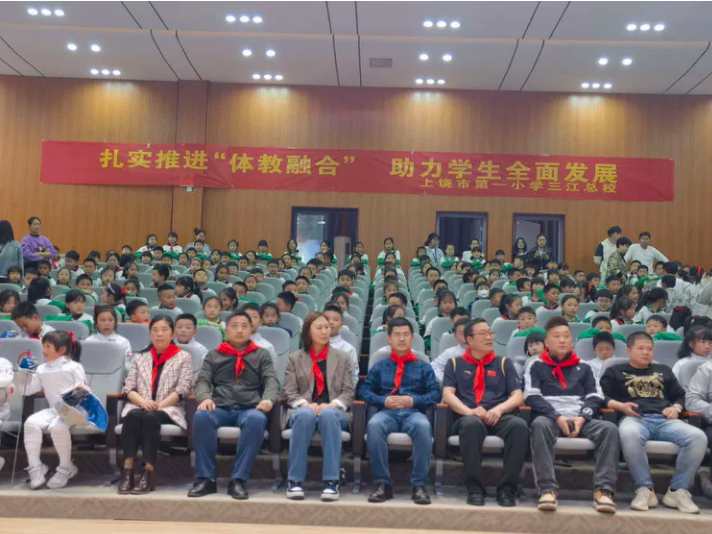 奧運(yùn)李娜冠軍擊劍比賽視頻_奧運(yùn)冠軍擊劍李娜_奧運(yùn)李娜冠軍擊劍視頻