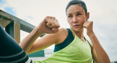游泳運動冠軍女名字_美國游泳女選手_游泳冠軍美國女明星是誰