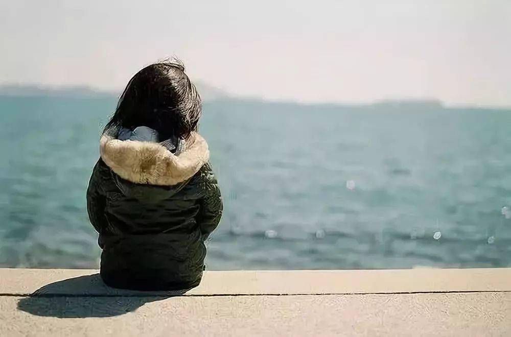 足球踢職業(yè)怎么走流程_踢足球的崗位_踢足球的崗位以及規(guī)則