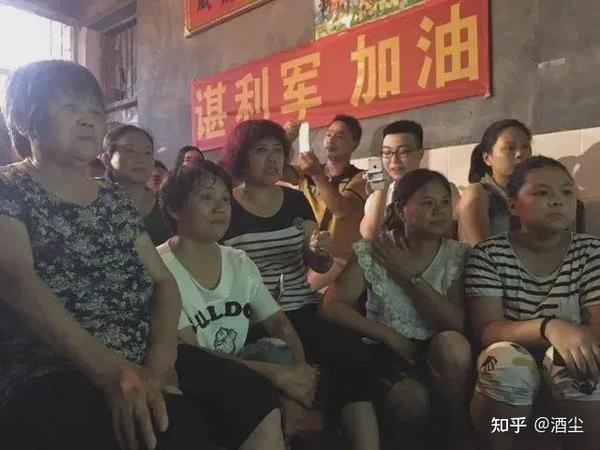 里約奧運會舉重冠軍外籍_里約奧運會舉重運動員冠軍_里約奧運男子舉重冠軍
