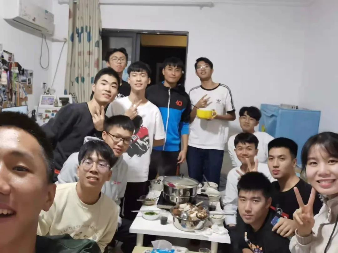 足球冠軍賽是什么意思_足球賽冠軍是什么意思_足球冠軍的意義
