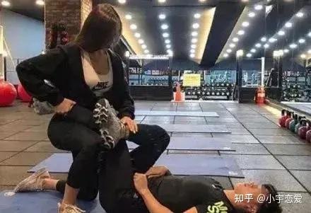 女子上健身房私教視頻_女子上健身房私教視頻_女子上健身房私教視頻