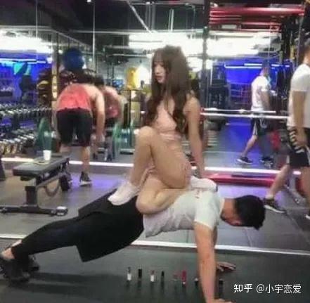 女子上健身房私教視頻_女子上健身房私教視頻_女子上健身房私教視頻