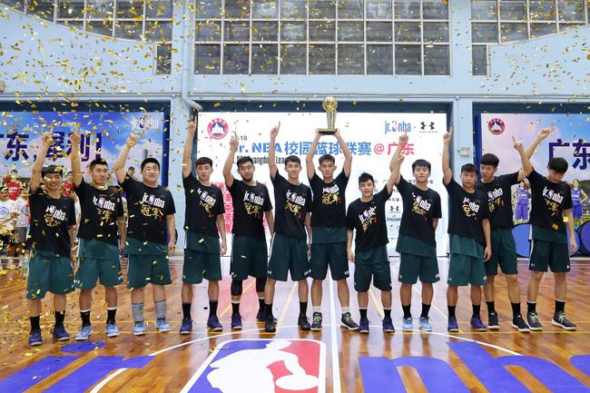 NBA校園籃球聯(lián)賽廣東站高中組決賽開球