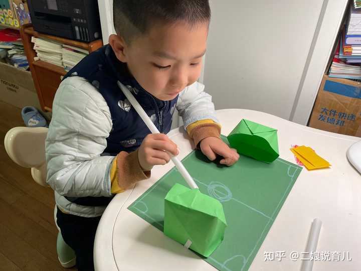 小班足球規(guī)則運(yùn)動(dòng)圖片卡通_小班足球規(guī)則運(yùn)動(dòng)圖片簡(jiǎn)筆畫_足球運(yùn)動(dòng)規(guī)則小班圖片