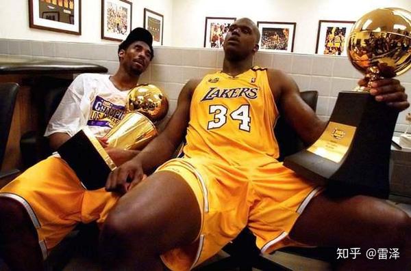 NBA超巨生涯盤點：科比生涯球隊配置情況